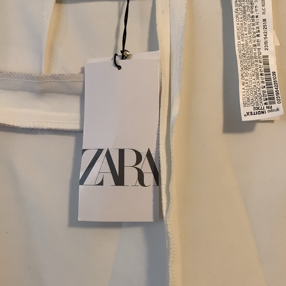 Zara Women’s White Shorts with Gold Buttons Size NWT - Picture 11 of 12